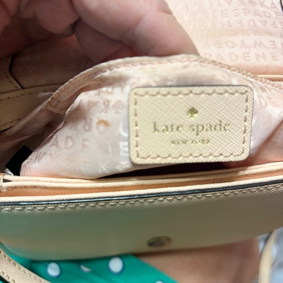 Kate Spade New York Laurel Way Carsen crossbody bag. - Picture 10 of 10